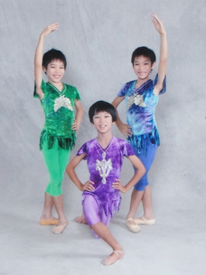 真夏の夜の夢（第オベロンの妖精・男子）の衣装